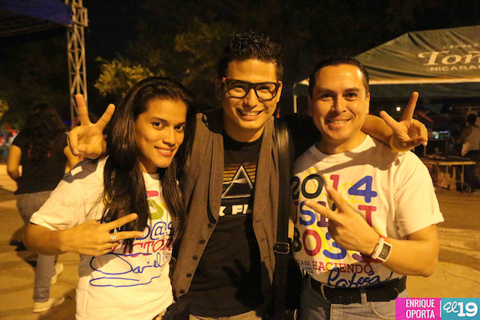 Familias celebran vísperas del 35/19
