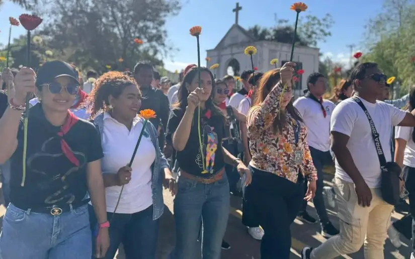 Images: Delivery of Flowers to Commander Camilo