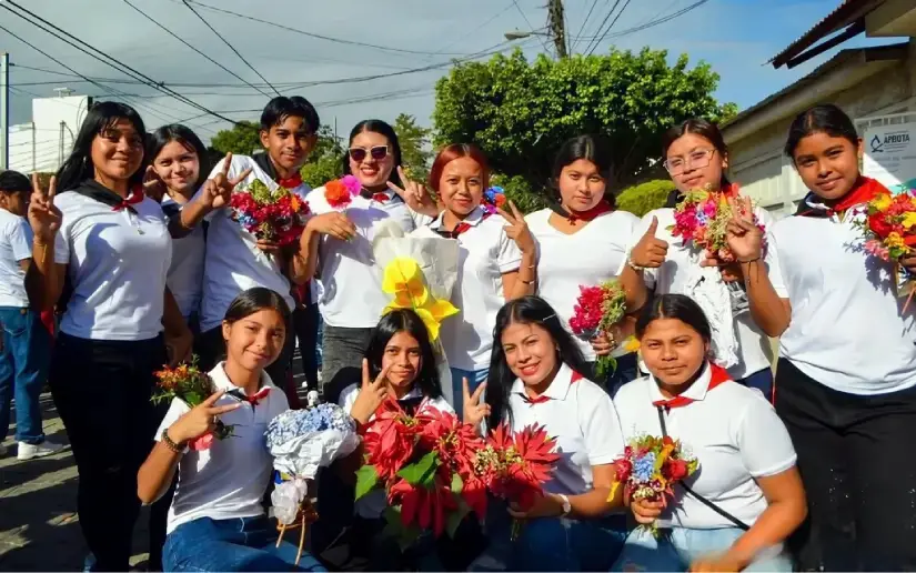 Sandinista Militants Lay Wreaths in Los Sabogales