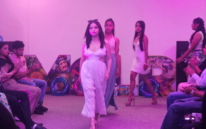 Young Entrepreneurs Exhibit Summer Fashion at Camilo Zapata House of Culture