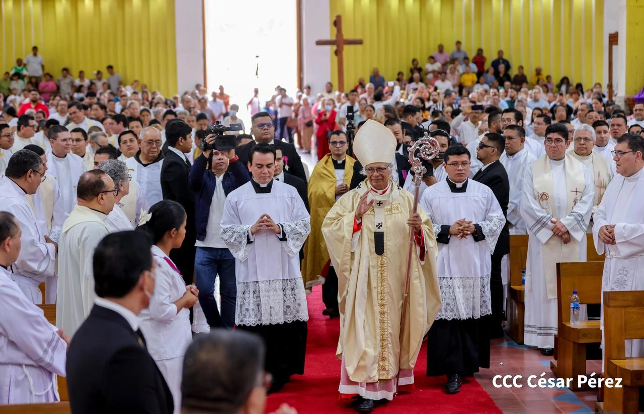 Cardinal Leopoldo Brenes Celebrates Chrism Mass at Managua Cathedral