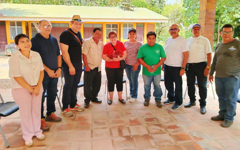 Daughter of Yiye Avila visits Casita Memorial Park in Posoltega