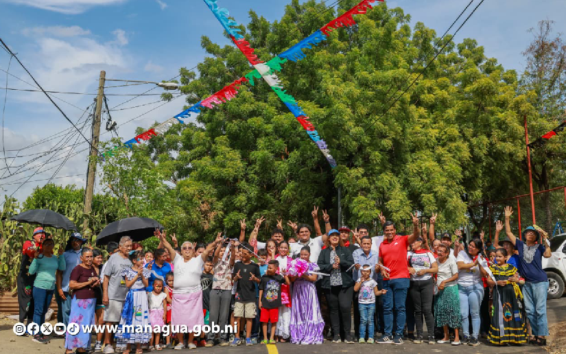 Cover image for Nuevas calles son entregadas a familias del barrio Laureano Mairena