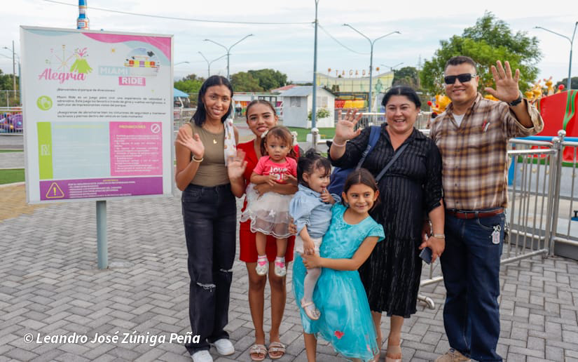 Cover image for Puerto Salvador Allende y Parque de la Alegría: espacios para fomentar la unidad familiar