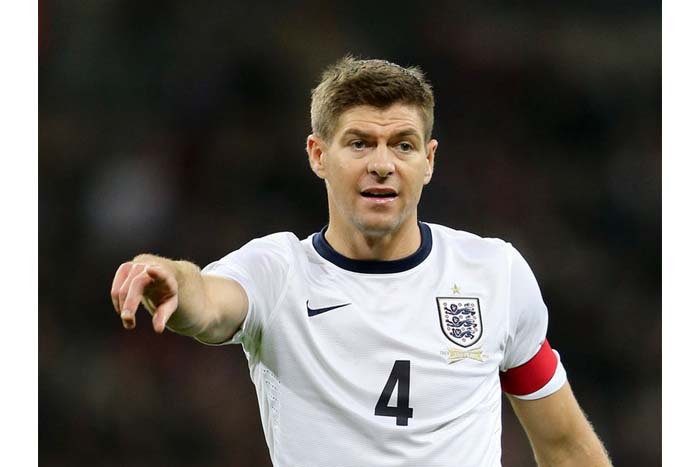 Steven Gerrard se retira de la selección inglesa