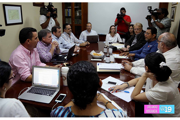 Gobierno mantiene expectativa de crecimiento por encima del 4%