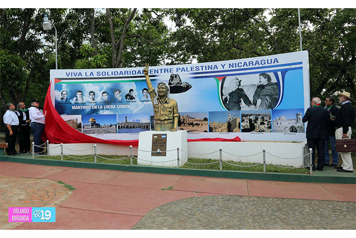 Develan mural de 34 aniversario de relaciones entre Nicaragua y Palestina