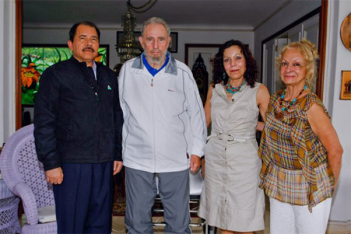 Daniel y Rosario saludan Día de la Rebeldía Nacional en Cuba