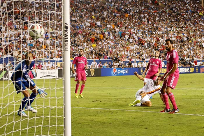 Roma vence 1-0 al Real Madrid con gol de Totti en Dallas