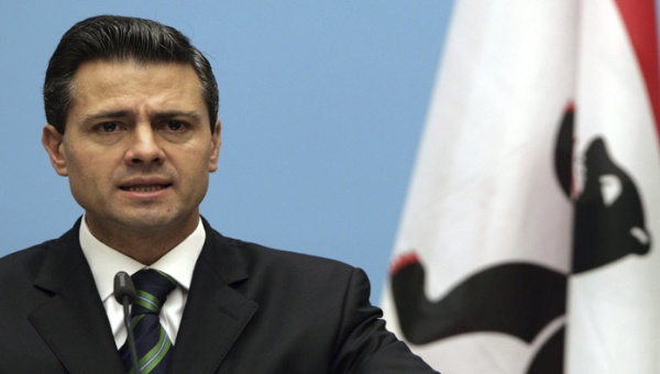 Peña Nieto becará a estudiantes indocumentados en EE.UU.