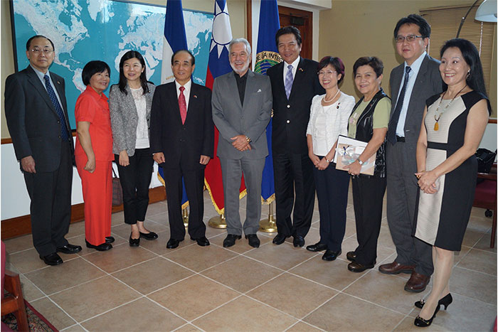 Presidente del Yuan Legislativo de Taiwán sostiene importante encuentro con canciller Santos