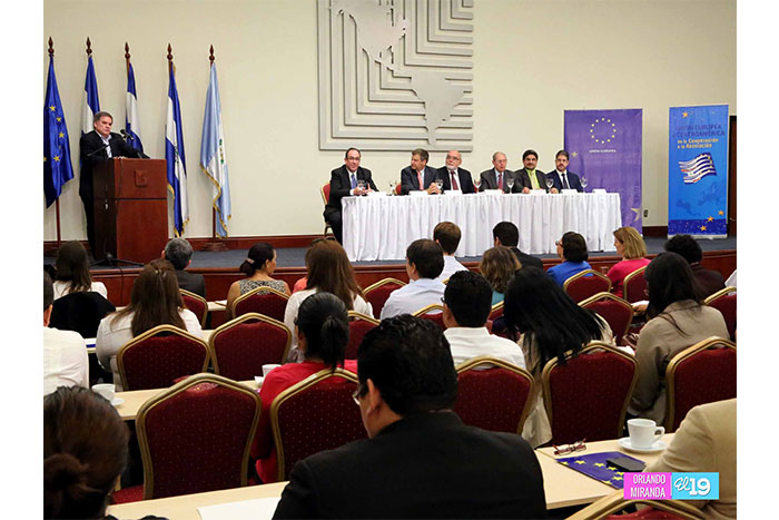 Empresarios nicaragüenses y extranjeros participan en seminario sobre proceso de importación del AdA