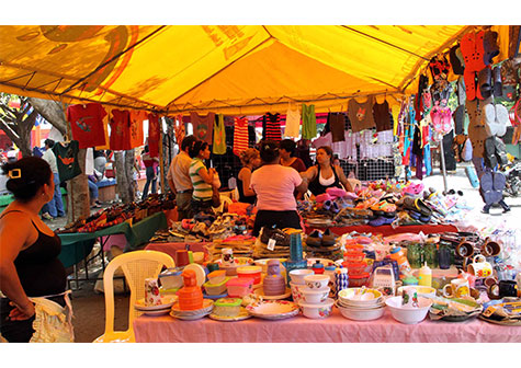 Habitantes de Altagracia disfrutan en Feria de la Economía Familiar