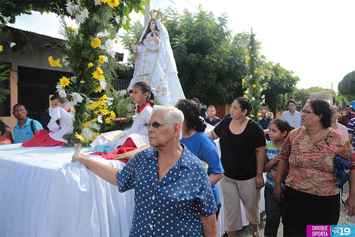 Celebran a la Virgen de La Merced en el Barrio Larreynaga