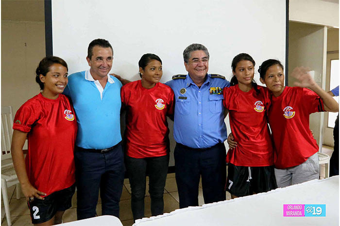 Policía Nacional concluye curso para técnicos y árbitros juveniles