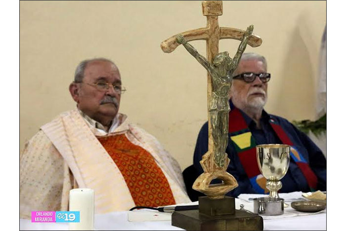 Padre Miguel D´Escoto oficia misa de acción de gracias por aniversario de la Policía Nacional