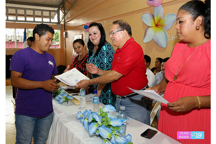 Escuelas de oficios siguen formando a más jóvenes