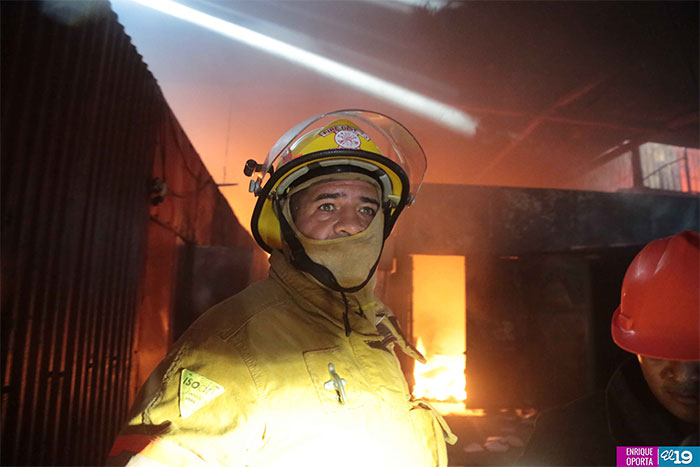 Incendio en el Mercado Oriental no deja víctimas