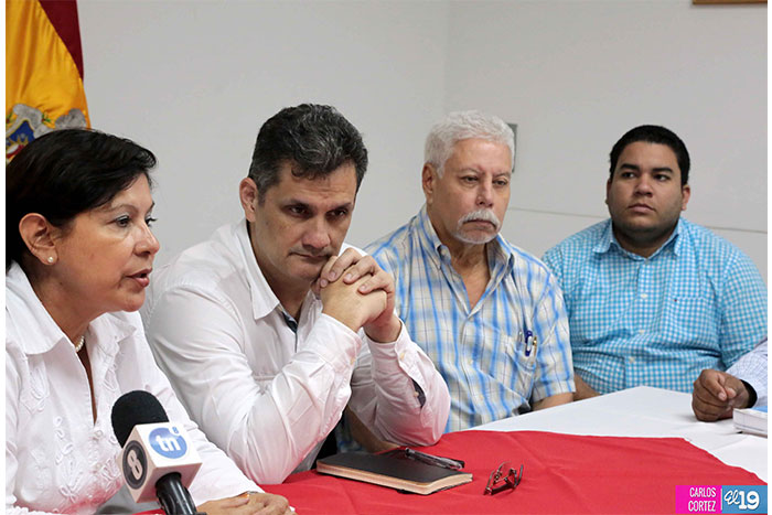 Comunidad universitaria sostiene fructífero encuentro con ministro bolivariano