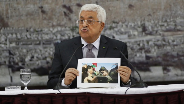 Mahmud Abbas califica de asesinato muerte de ministro palestino