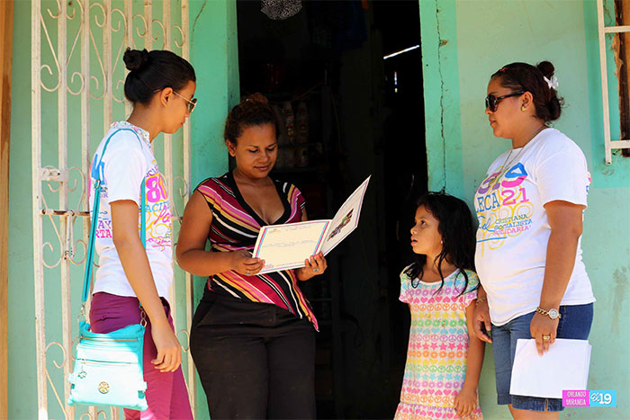 Familias de San Rafael del Sur reciben títulos de propiedad