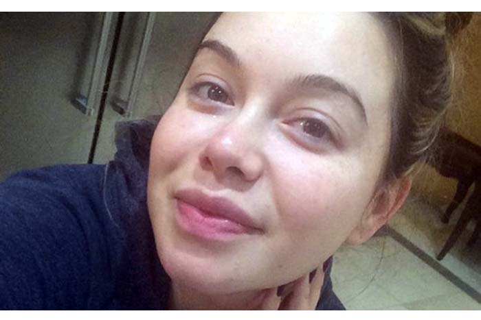 Chiquis Rivera comienza el 2015 extrañando a su madre, Jenni Rivera Chiquis Rivera comienza el 2015 extrañando a su madre, Jenni Rivera
