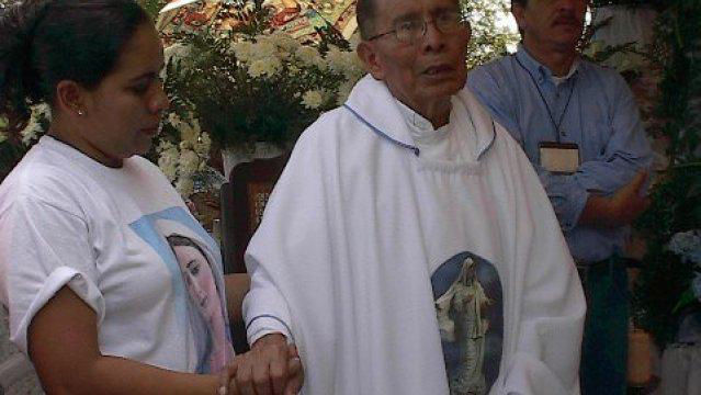 Dan el último adiós a Monseñor José del Carmen Suazo
