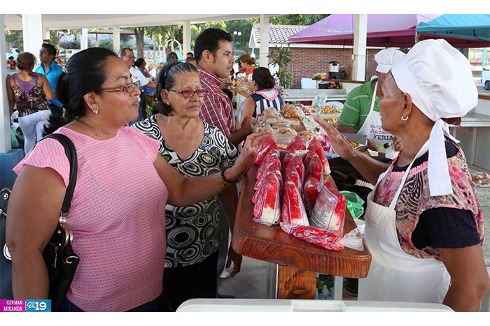 Pequeños productores tienen buenas ventas en tiangues