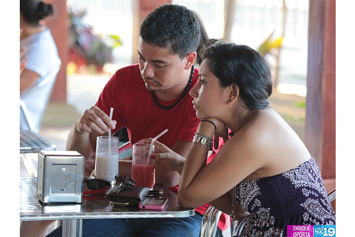 La Hormiga de Oro deleita con sus sorbetes a familias de Managua
