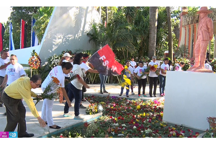 Trabajadores conmemoran al General Sandino