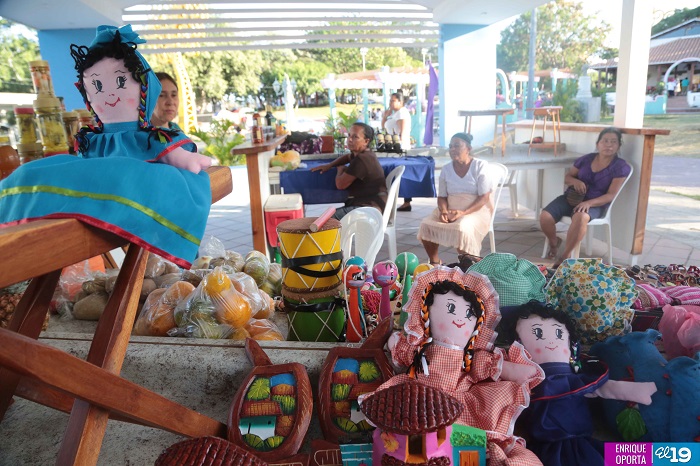 Divertirse y comprar las opciones que encuentra en los tiangues