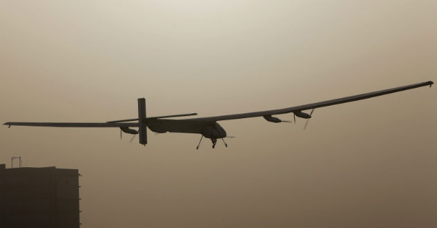 Avión solar inicia vuelta al mundo