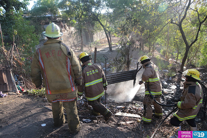 Bomberos sofocan incendio en el sector del Munich