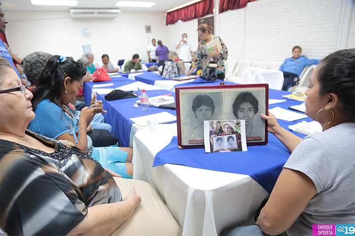 Mujeres universitarias rinden homenaje a madres de Héroes y Mártires de San José de la Mulas