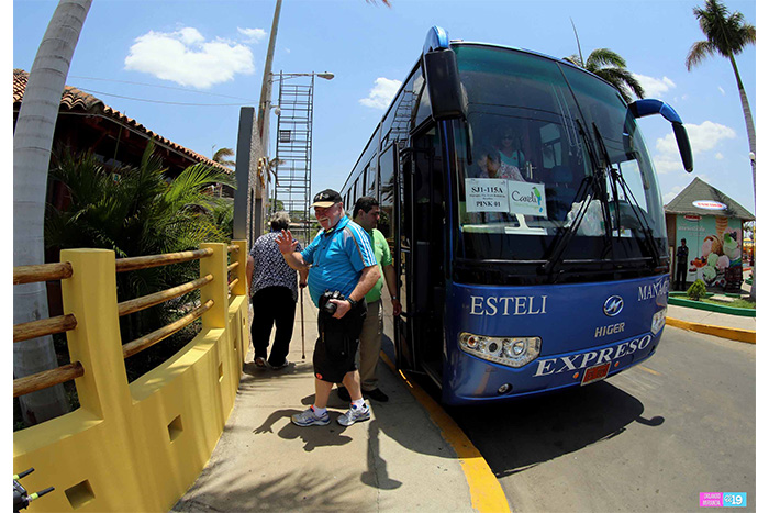 Turistas extranjeros destacan belleza de la capital