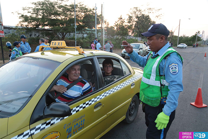Policía Nacional despliega acciones para prevenir delitos en los taxis