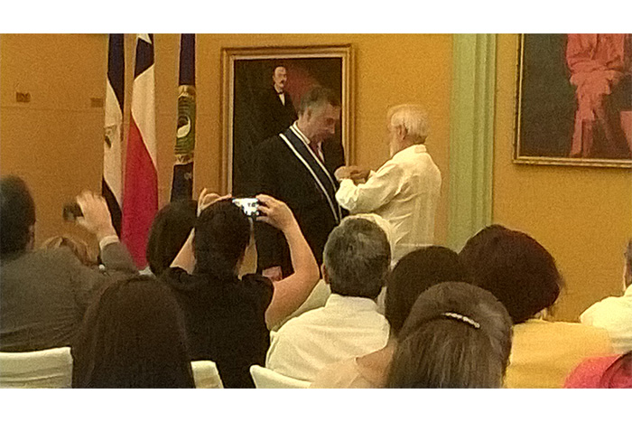 Entregan Orden José de Marcoleta en Grado Gran Cruz a Embajador de Chile