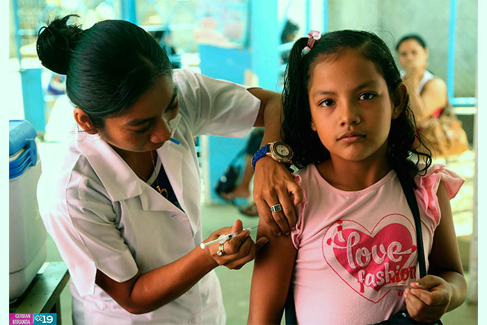Jornada de vacunación avanza en barrios capitalinos