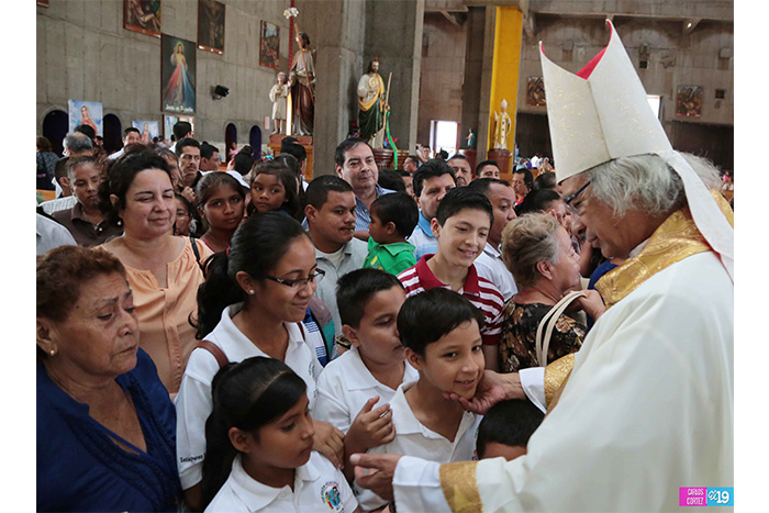 Cardenal Brenes celebra 'Domingo del Buen Pastor'