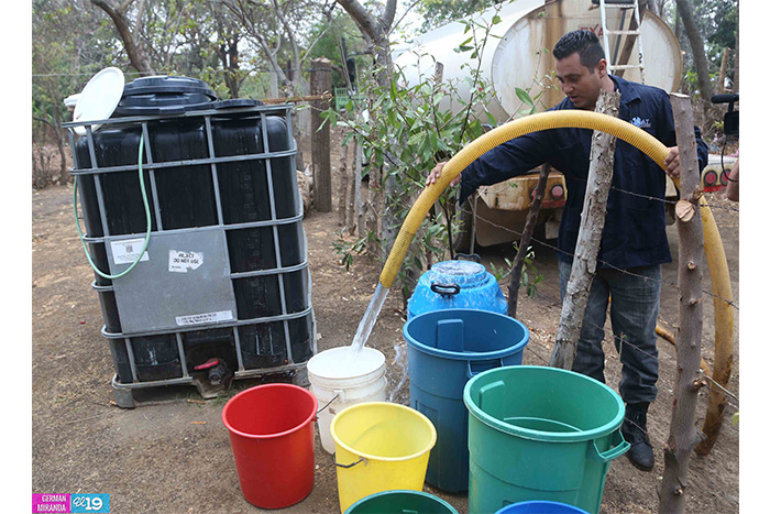 ENACAL acelera mejoras en distribución mientras continúa abasteciendo con cisternas 