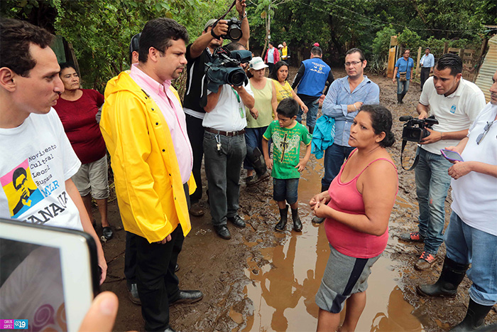 Comuna capitalina brinda acompañamiento a familias afectadas por primeras lluvias
