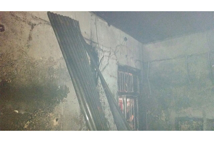 Voraz incendio consume viviendas en Masaya
