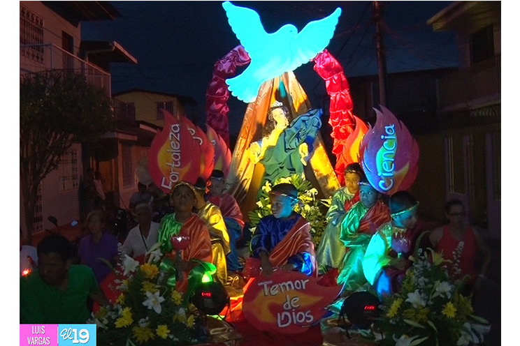 Católicos de Masaya celebran la venida del Espíritu Santo con la vigilia de Pentecostés