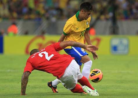 Brasil e Inglaterra igualan en primer partido del Maracaná