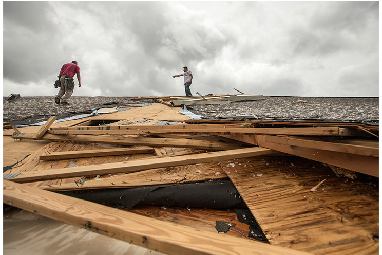 Violento tornado provoca víctimas y daños en México