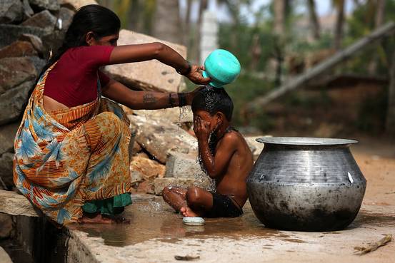 Continúa falleciendo gente en la India por intensa ola de calor