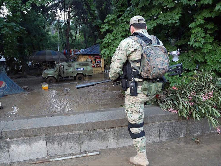 Tiflis, ocupada por las fieras tras inundaciones que dejan 12 muertos