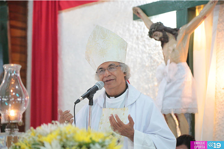 Cardenal Leopoldo Brenes pide que no botemos basura en los cauces y calles