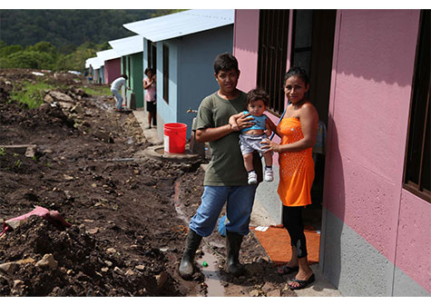 INVUR y American Nicaraguan Foundation entregan 25 viviendas en La Dalia