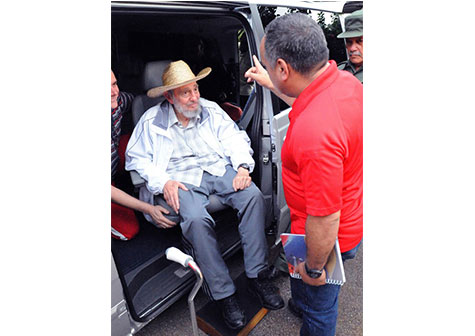 Sostienen encuentros Fidel, Raúl y Machado con Diosdado Cabello